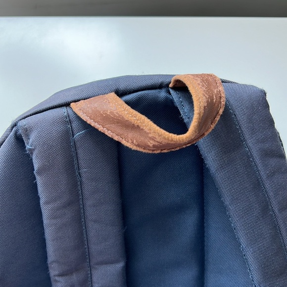 Herschel Heritage Backpack, Mid Volume, Navy Blue with Brown Leather - Picture 3 of 7